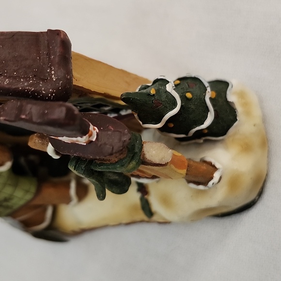 Resin and Metal Christmas Decor - Picture 5 of 16